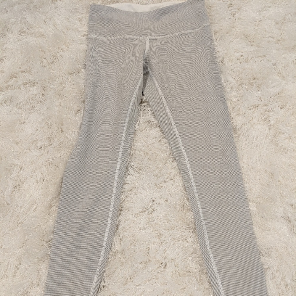 Lululemon wunder striped 4 leggings
